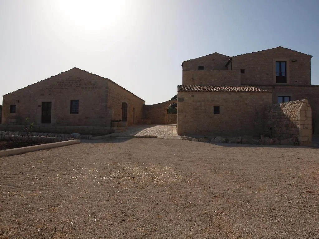 בית חווה הוילה Casale Zappulla Agriturismo Ara