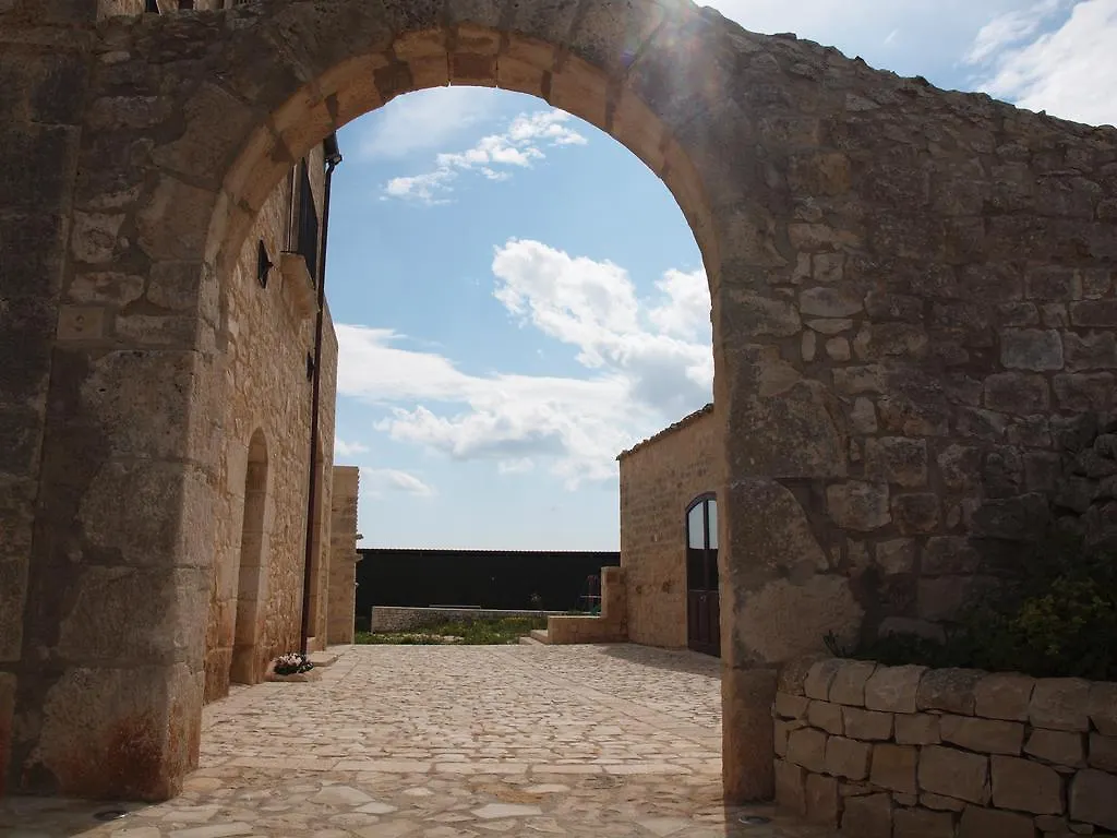 בית חווה הוילה Casale Zappulla Agriturismo Ara איטליה