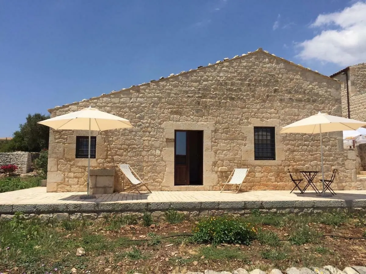 בית חווה הוילה Casale Zappulla Agriturismo Ara